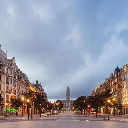 ! Free Parking Street ! Ground Floor With Washer! Porto