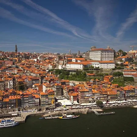 ! Free Parking Street ! Ground Floor With Washer! Porto