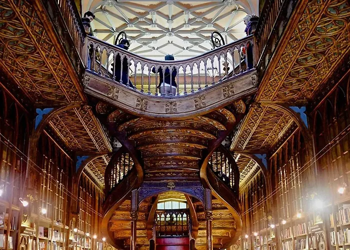 ! Free Parking Street ! Ground Floor With Washer! Apartment Porto